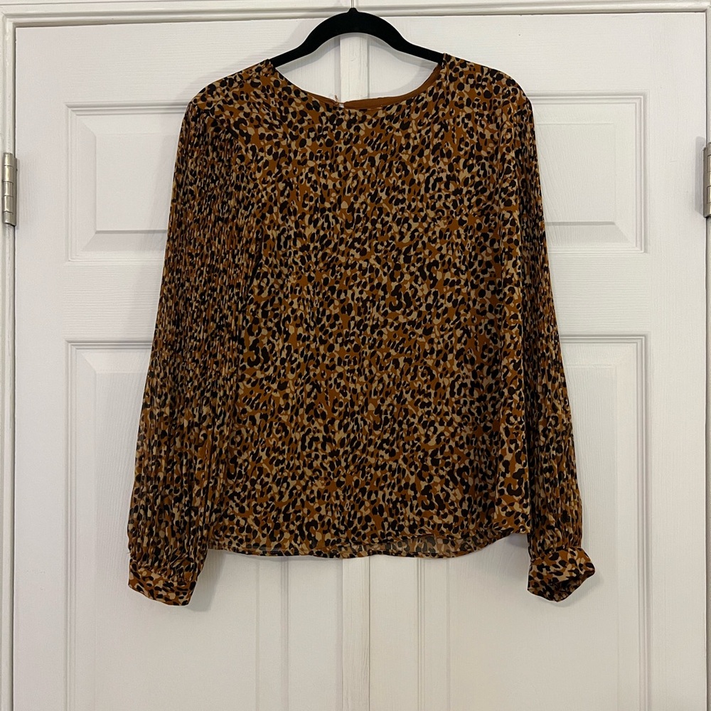 Women's Long-Sleeve Leopard Print Blouse